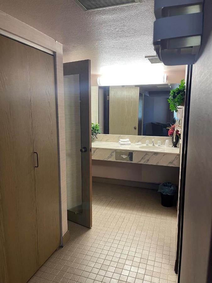 Ramada By Wyndham Viscount Suites Tucson East Eksteriør billede